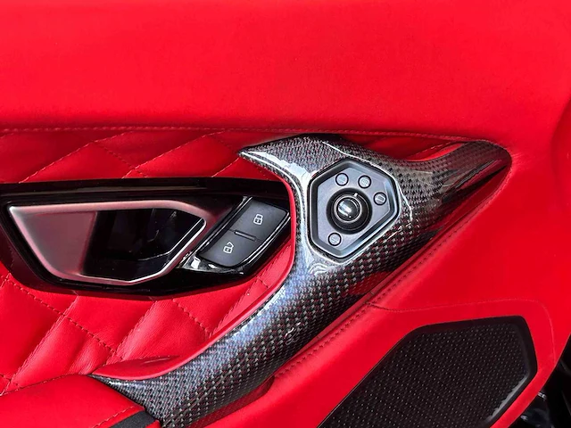 Lamborghini huracan spyder 5.2l v10 lp610-4 610pk 2016 - afbeelding 50 van  92