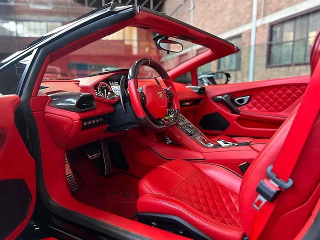 Lamborghini huracan spyder 5.2l v10 lp610-4 610pk 2016 - afbeelding 70 van  92
