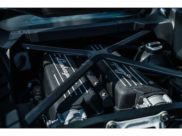 Lamborghini huracan 'tecnica' coupe 5,2l v10 - 2024 - afbeelding 32 van  133