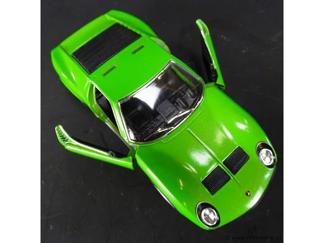 Lamborghini miura p400sv (1971) groen - afbeelding 5 van  5