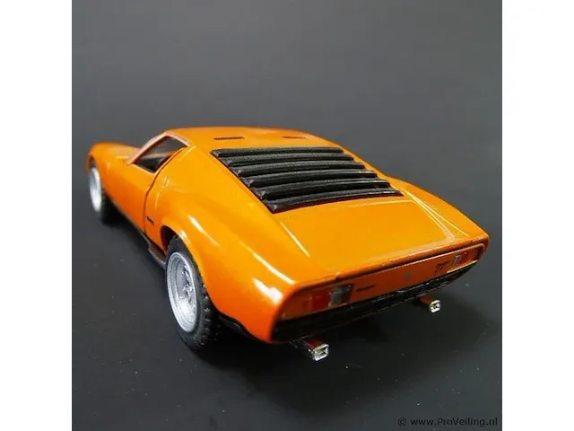 Lamborghini miura p400sv (1971) oranje - afbeelding 3 van  5