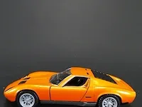 Lamborghini miura p400sv (1971) oranje - afbeelding 2 van  5