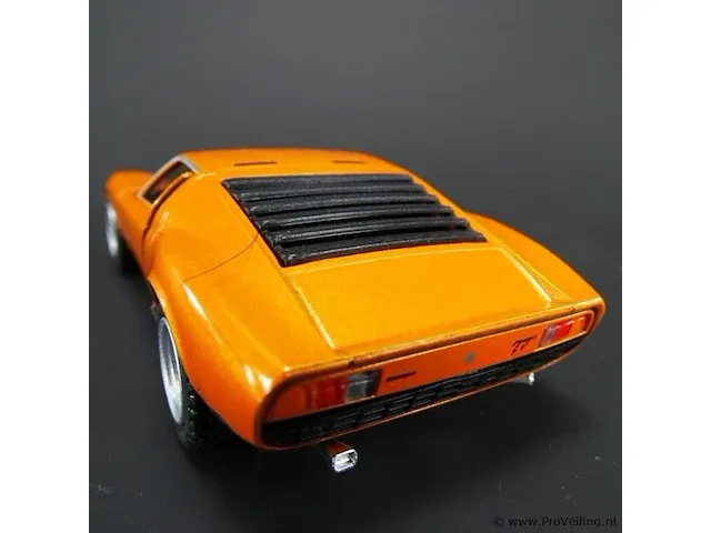 Lamborghini miura p400sv (1971) oranje - afbeelding 3 van  5