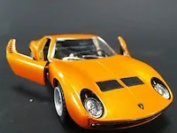 Lamborghini miura p400sv (1971) oranje - afbeelding 4 van  5