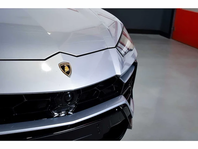Lamborghini urus suv 4,0l v8 - 2022 - afbeelding 16 van  100