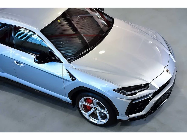 Lamborghini urus suv 4,0l v8 - 2022 - afbeelding 28 van  100