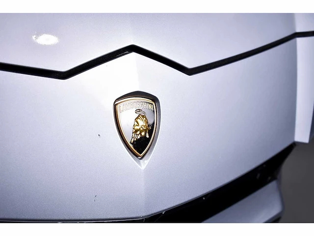 Lamborghini urus suv 4,0l v8 - 2022 - afbeelding 30 van  100