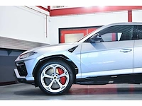 Lamborghini urus suv 4,0l v8 - 2022 - afbeelding 33 van  100