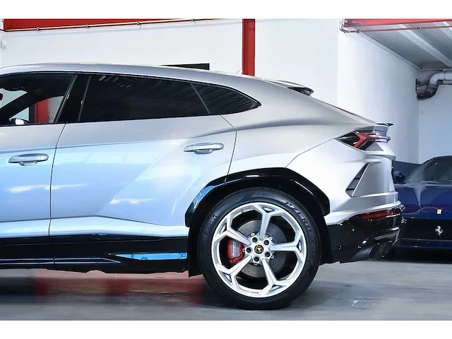 Lamborghini urus suv 4,0l v8 - 2022 - afbeelding 34 van  100