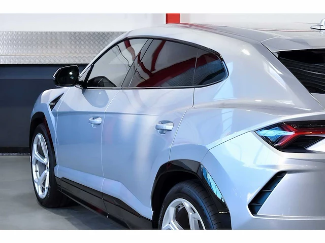 Lamborghini urus suv 4,0l v8 - 2022 - afbeelding 38 van  100