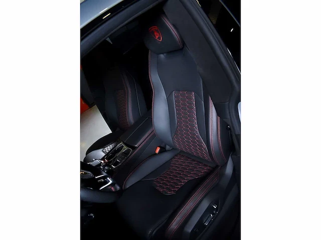 Lamborghini urus suv 4,0l v8 - 2022 - afbeelding 54 van  100