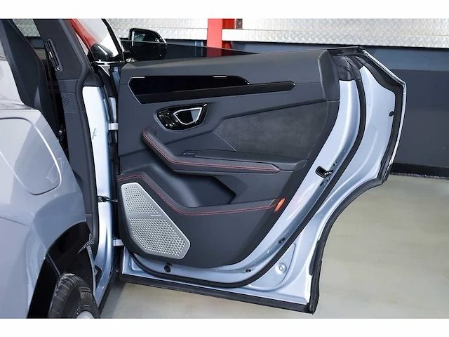 Lamborghini urus suv 4,0l v8 - 2022 - afbeelding 76 van  100