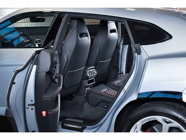Lamborghini urus suv 4,0l v8 - 2022 - afbeelding 81 van  100