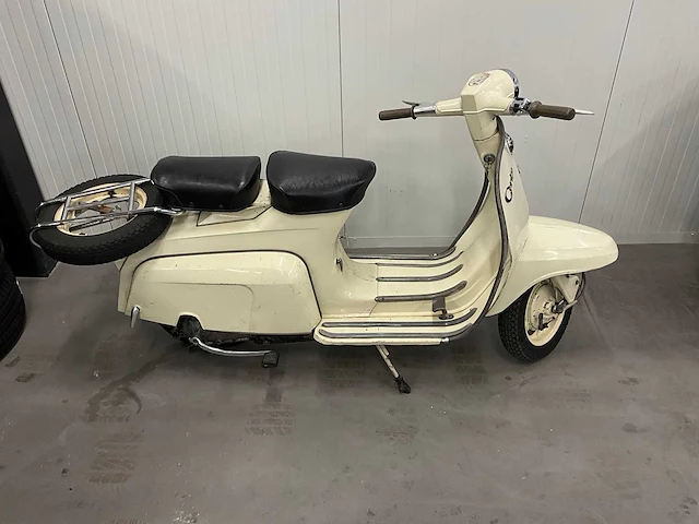 Lambretta - 100 - motorscooter - afbeelding 14 van  14