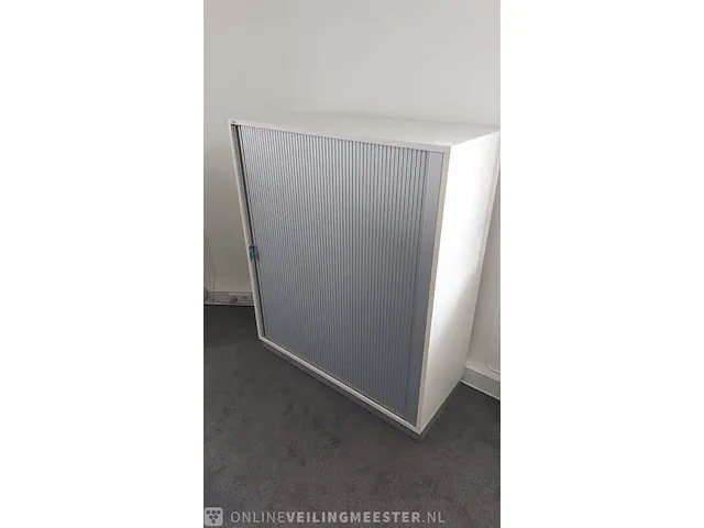 Lameldeur kast met ihoud - afbeelding 1 van  4