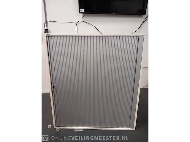 Lameldeur kast met inhoud - afbeelding 2 van  5