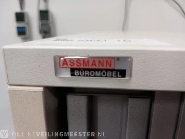 Lameldeur kast met inhoud - afbeelding 3 van  5