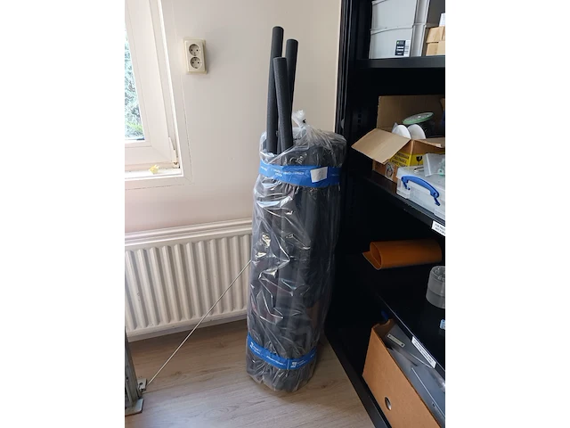 Lameldeurkast met inhoud | locatie roden - afbeelding 7 van  15