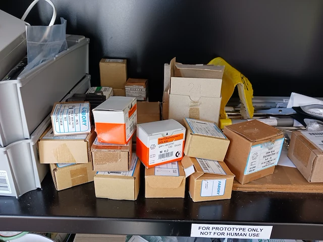 Lameldeurkast met inhoud | locatie roden - afbeelding 11 van  15