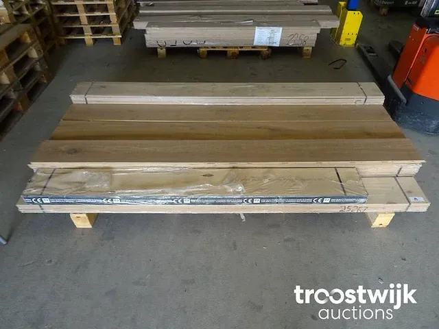 Lamelparket eiken, ca 34 m2 - afbeelding 1 van  4