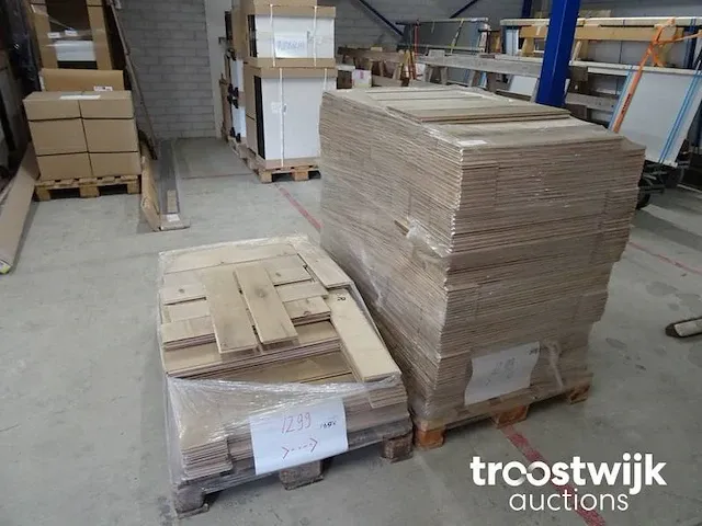 Lamelparket eiken, ca 66 m2 - afbeelding 1 van  5