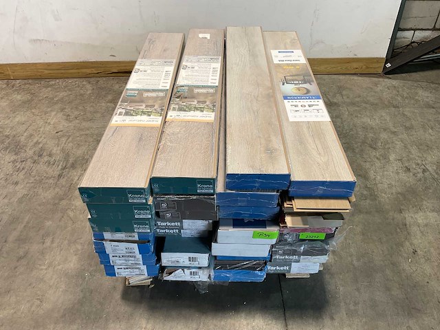 Laminaat – diverse soorten, ca. 62m² - afbeelding 1 van  16