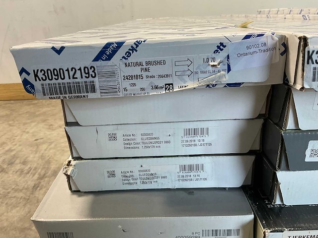 Laminaat – diverse soorten, ca. 96m² - afbeelding 13 van  17