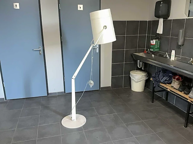 Lamp - afbeelding 1 van  7