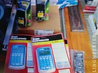 Lampen - audio kabels - rekenmachine-lader - smartphone assecore van de heg - texas - elro - varta - afbeelding 9 van  10
