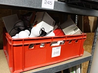 Lampen in diverse maten en uitvoeringen in kunststof krat. - afbeelding 1 van  2