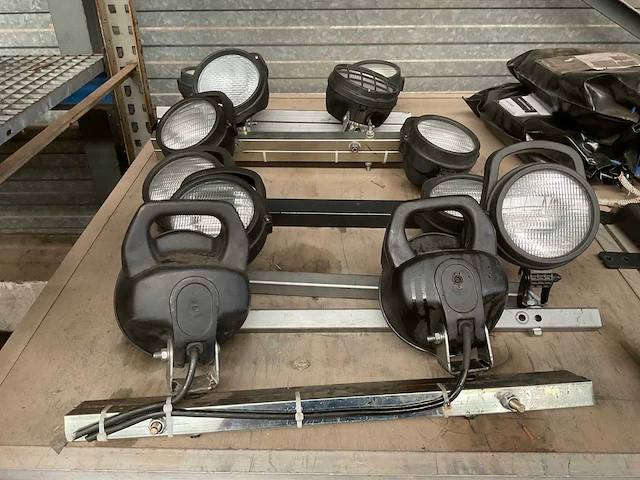 Lamps on rail (6x) - afbeelding 3 van  3