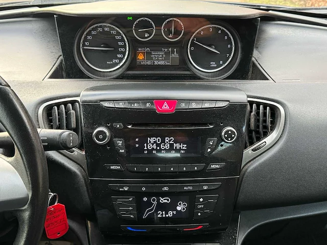 Lancia - 2012 - ypsilon - 0.9 twinair platinum - 44-xbg-6 - afbeelding 6 van  14