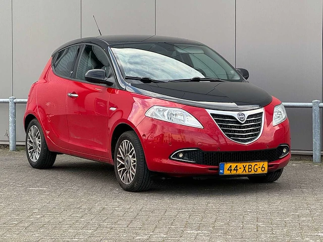 Lancia - 2012 - ypsilon - 0.9 twinair platinum - 44-xbg-6 - afbeelding 9 van  14