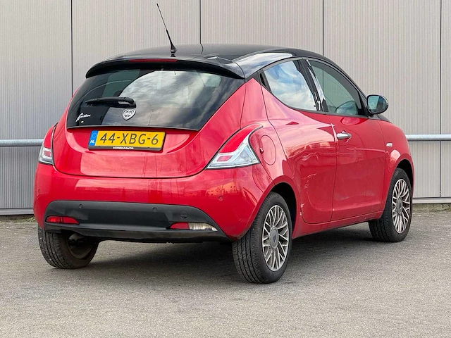 Lancia - 2012 - ypsilon - 0.9 twinair platinum - 44-xbg-6 - afbeelding 11 van  14