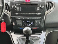 Lancia - 2012 - ypsilon - 0.9 twinair platinum - 44-xbg-6 - afbeelding 14 van  14