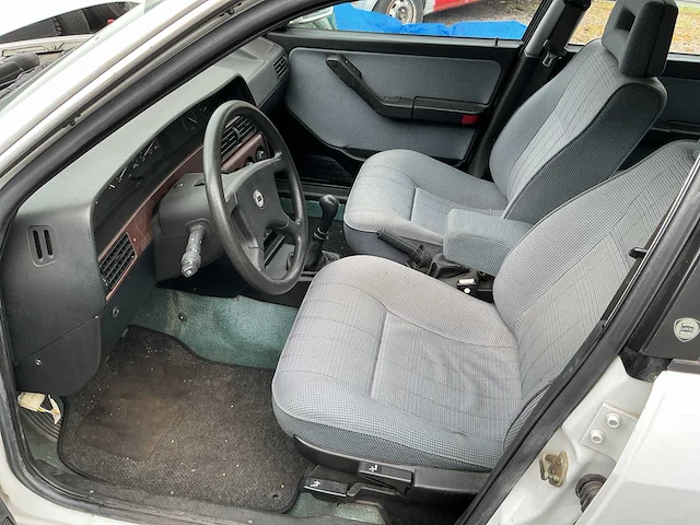 Lancia - dedra - 1.6 i.e. - youngtimer > 15 - afbeelding 12 van  14