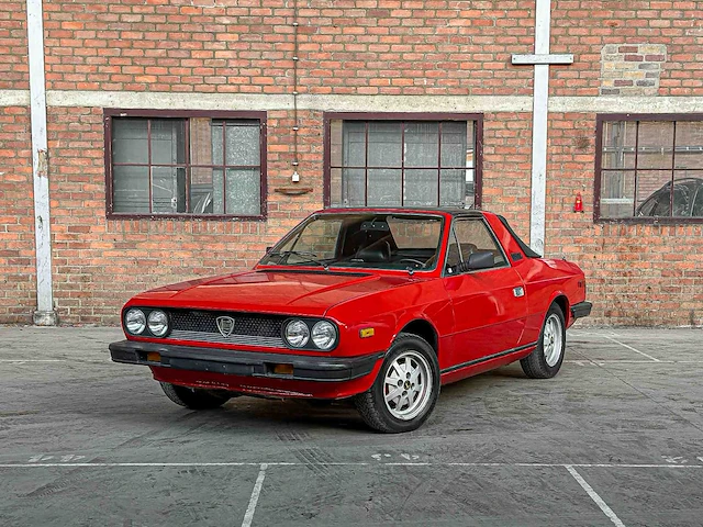 Lancia beta zagato spider 2.0 injection 120pk 1981 - afbeelding 23 van  32