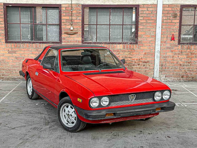 Lancia beta zagato spider 2.0 injection 120pk 1981 - afbeelding 31 van  32