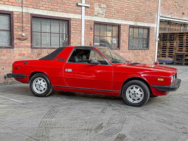 Lancia beta zagato spider 2.0 injection 120pk 1981 - afbeelding 32 van  32