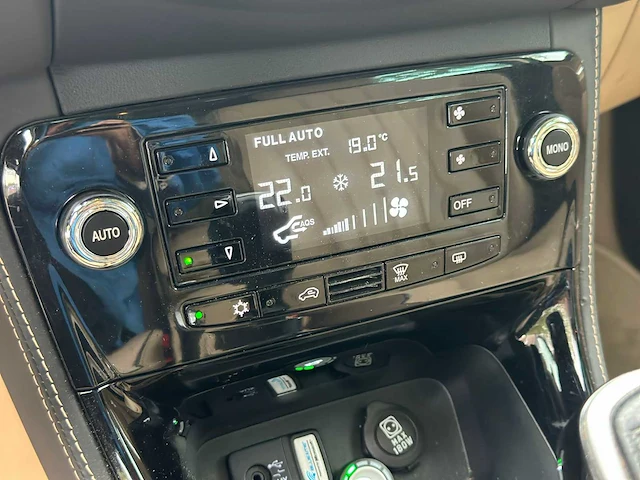 Lancia delta 1.4 m air platinum, 36-txd-3 - afbeelding 5 van  15