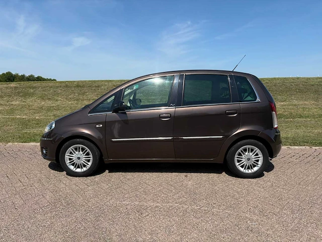 Lancia musa 1.4 16v gold s&s, kl-902-f - afbeelding 23 van  23