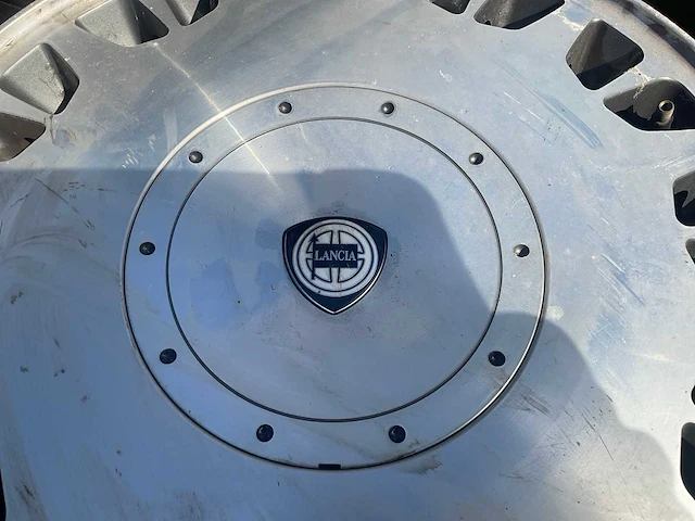 Lancia velg 7jx16h2-39 (2x) - afbeelding 4 van  9