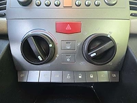 Lancia ypsilon 1.4-16v platino car 2007 | 68-xt-sk i - afbeelding 10 van  23