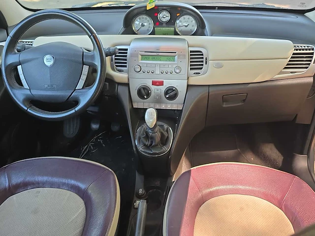 Lancia ypsilon 1.4-16v platino car 2007 | 68-xt-sk i - afbeelding 15 van  23