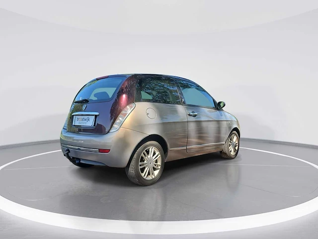 Lancia ypsilon 1.4-16v platino car 2007 | 68-xt-sk i - afbeelding 22 van  23
