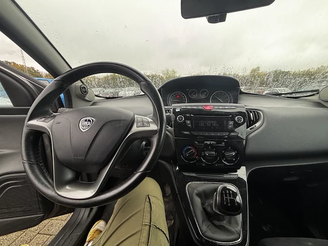 Lancia ypsilon 5p/d,2011 - afbeelding 2 van  29