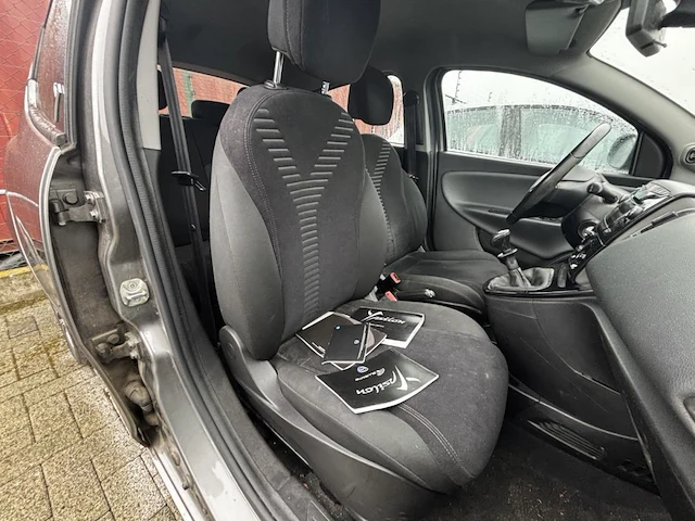 Lancia ypsilon 5p/d,2011 - afbeelding 10 van  29