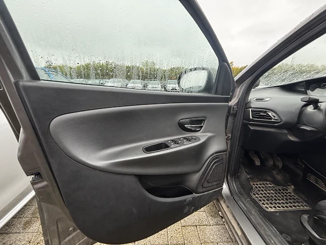 Lancia ypsilon 5p/d,2011 - afbeelding 27 van  29