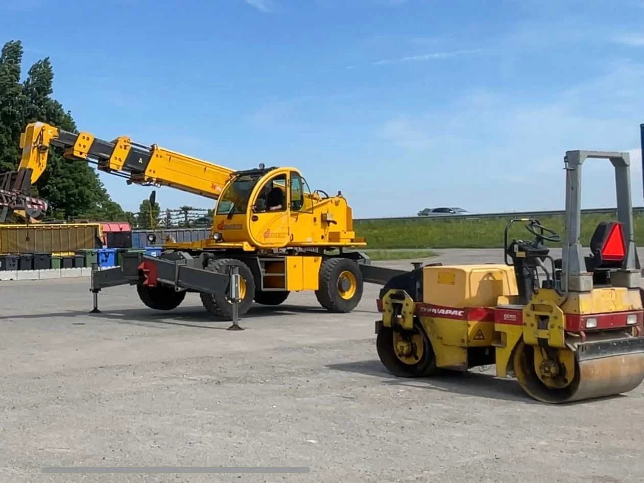 Land-, grond-, weg-, water- en bosbouw machines en materiaal