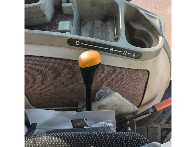 Land- of bosbouwtrekker, john deere, 3320, 2012 - afbeelding 35 van  41